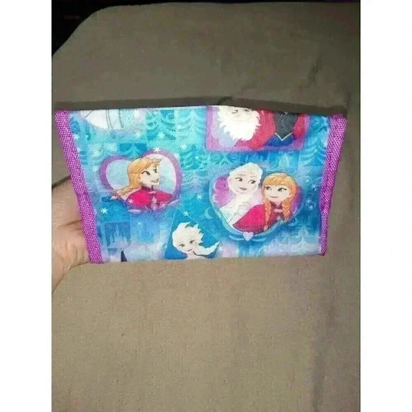Disney's Frozen Girl's Lunch Bag/Box Movie Themed - Picture 4 of 7